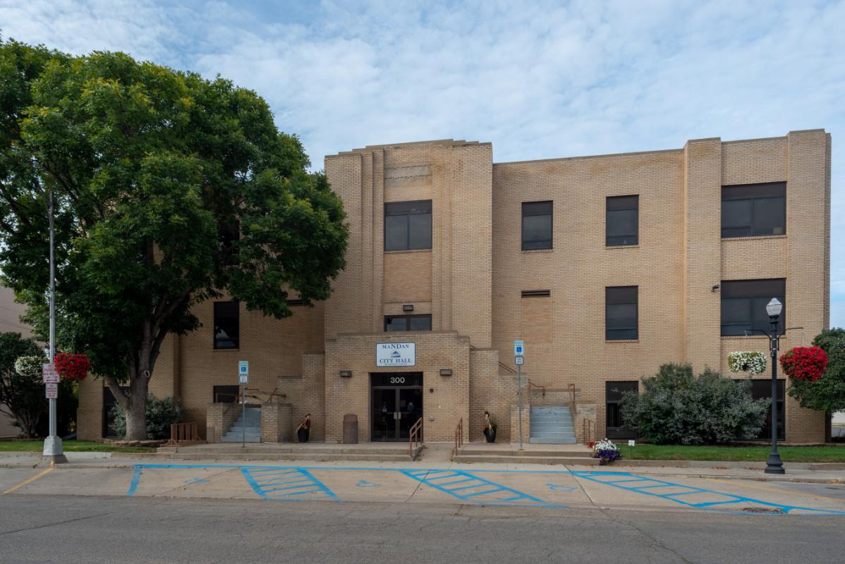 Mandan City Commission
